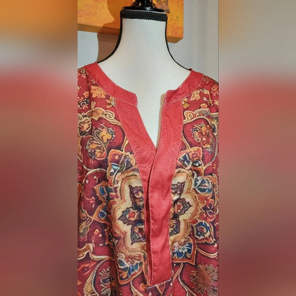 Elegant Red Floral Women's Tunic - Picture 2 of 12